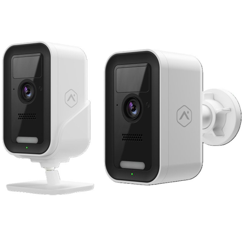 Alarm.com 4MP Indoor/Outdoor Battery Spotlight Camera